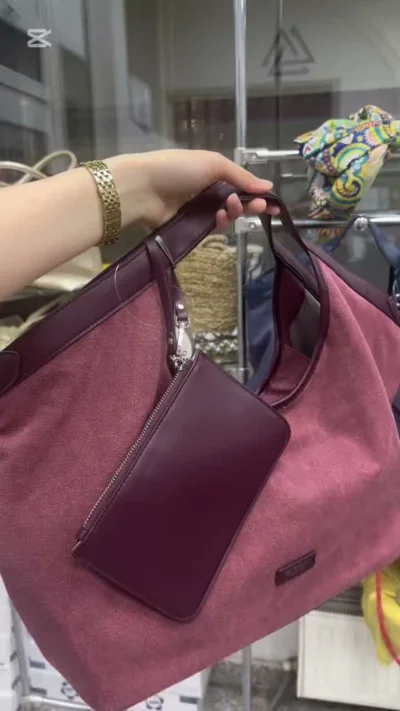 Çantë femrash me kuletë në bordo, gjelbër, zezë, teget