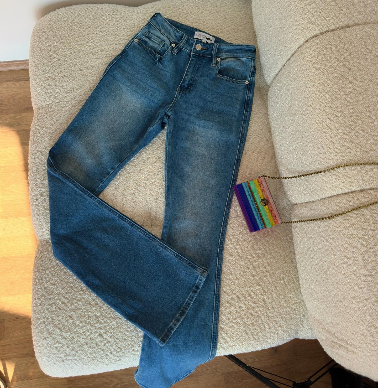 Xhinse blu me këmbë të gjerë, masa 34 – Kiki & Koko Clothing Store