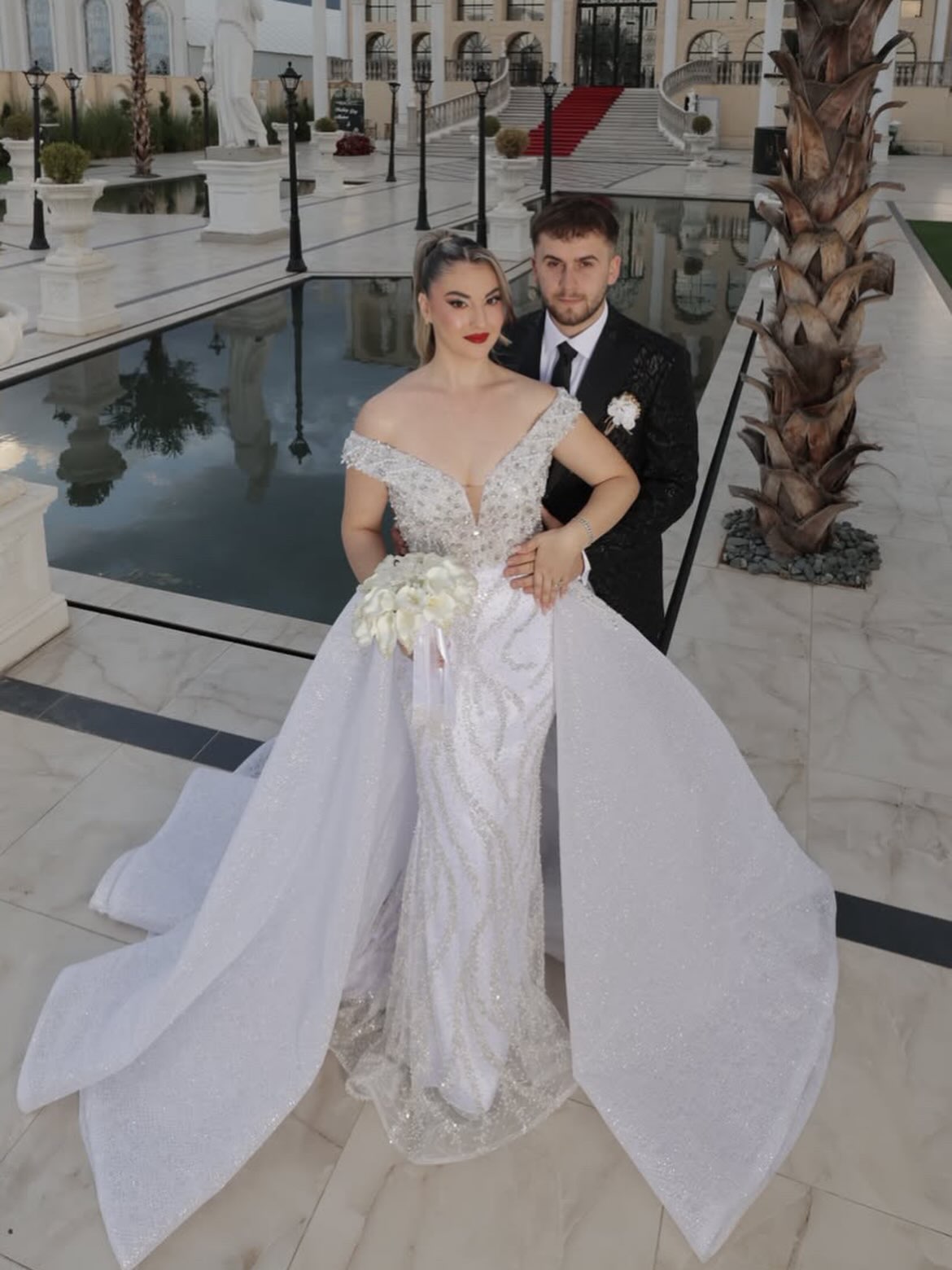 Fustan nusërie sirenë me supe të zbuluara – Vello / Fustana (2)