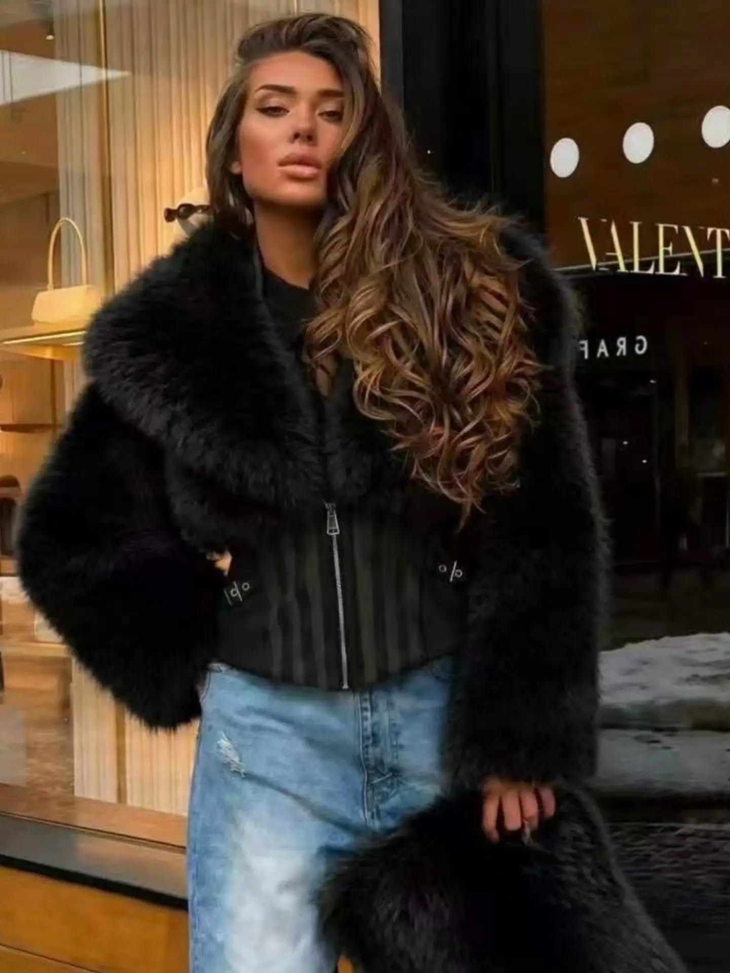 Xhaketë e zezë gëzofi e shkurtër – London Look