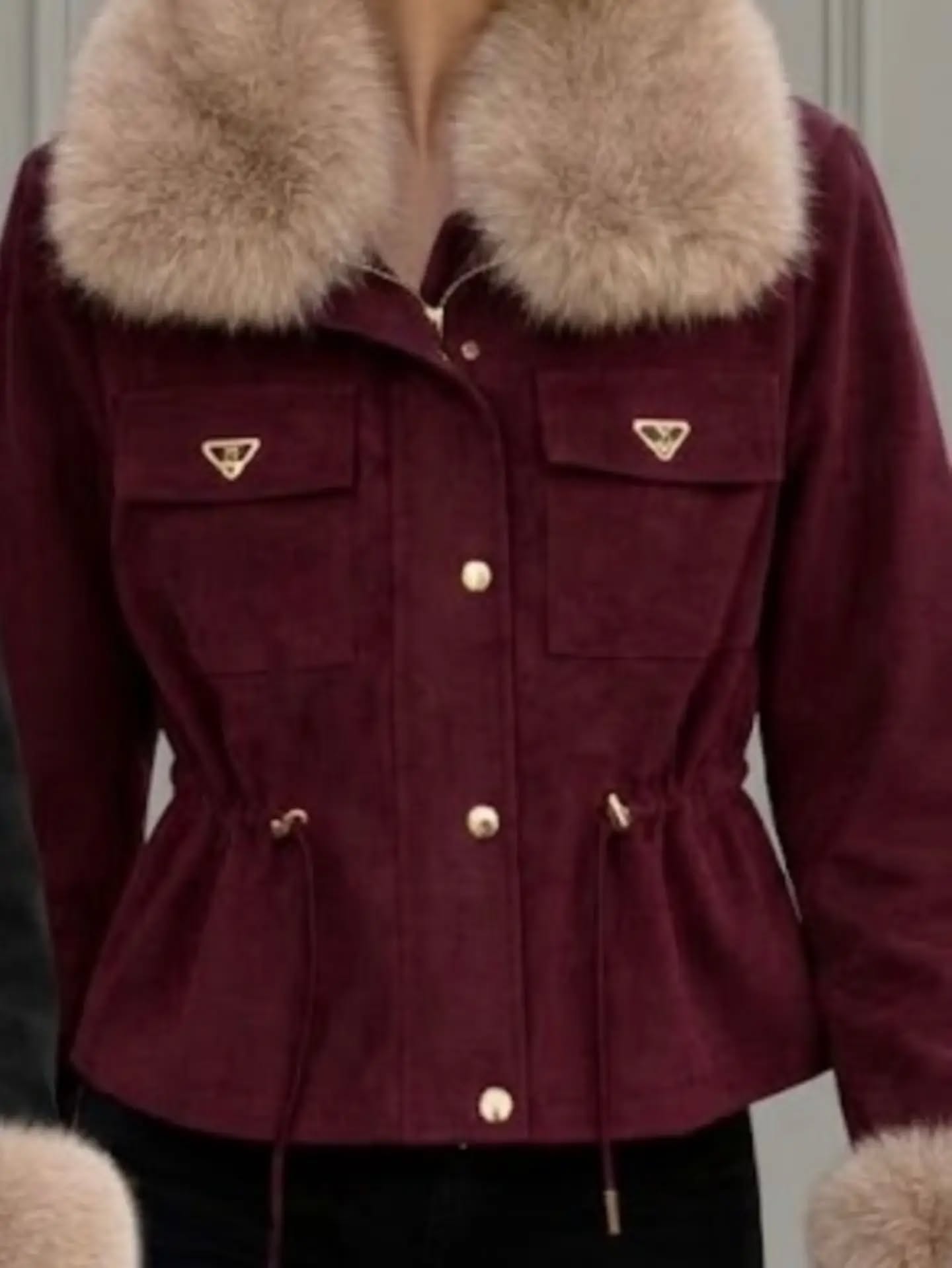 Xhaketë bordo me jakë gëzofi – London Look
