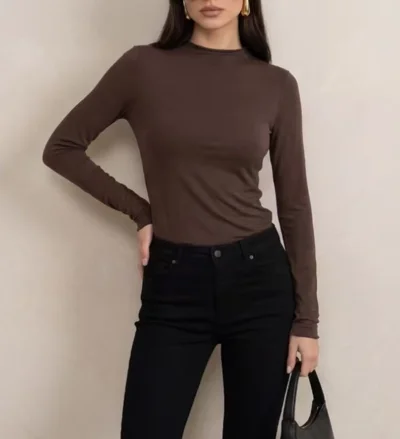 Bluzë femrash kafe me mëngë të gjata