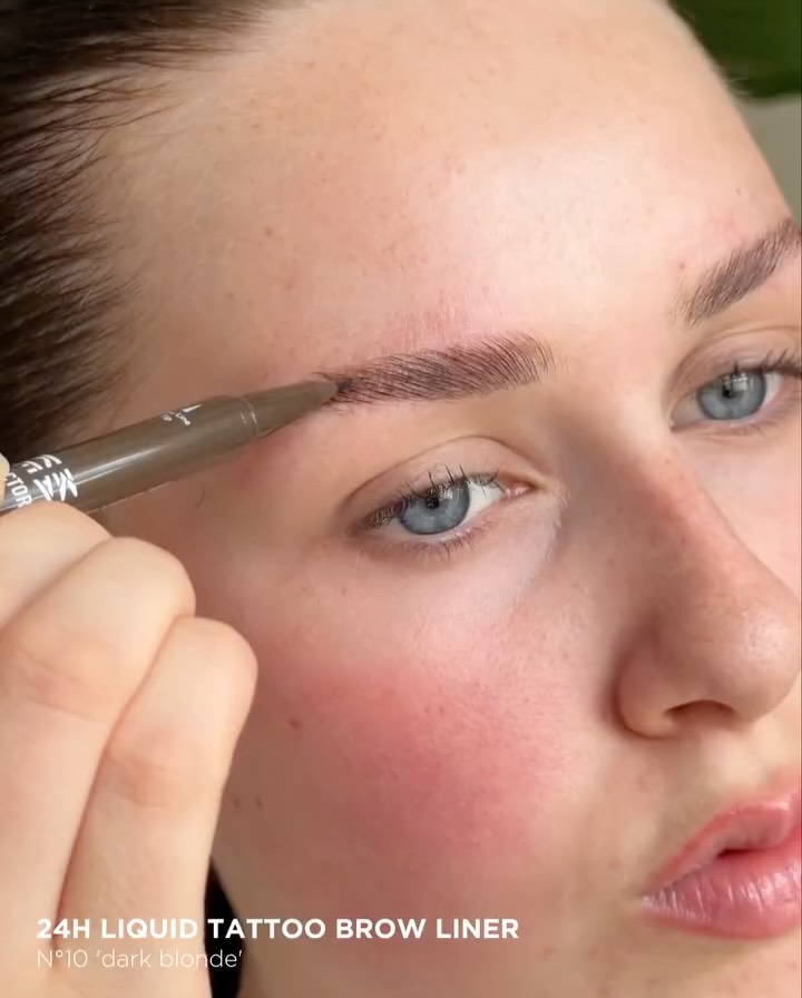 Laps i lëngshëm vetullash 24H Liquid Tattoo Brow Liner – Make Up Factory Kosovo (2)