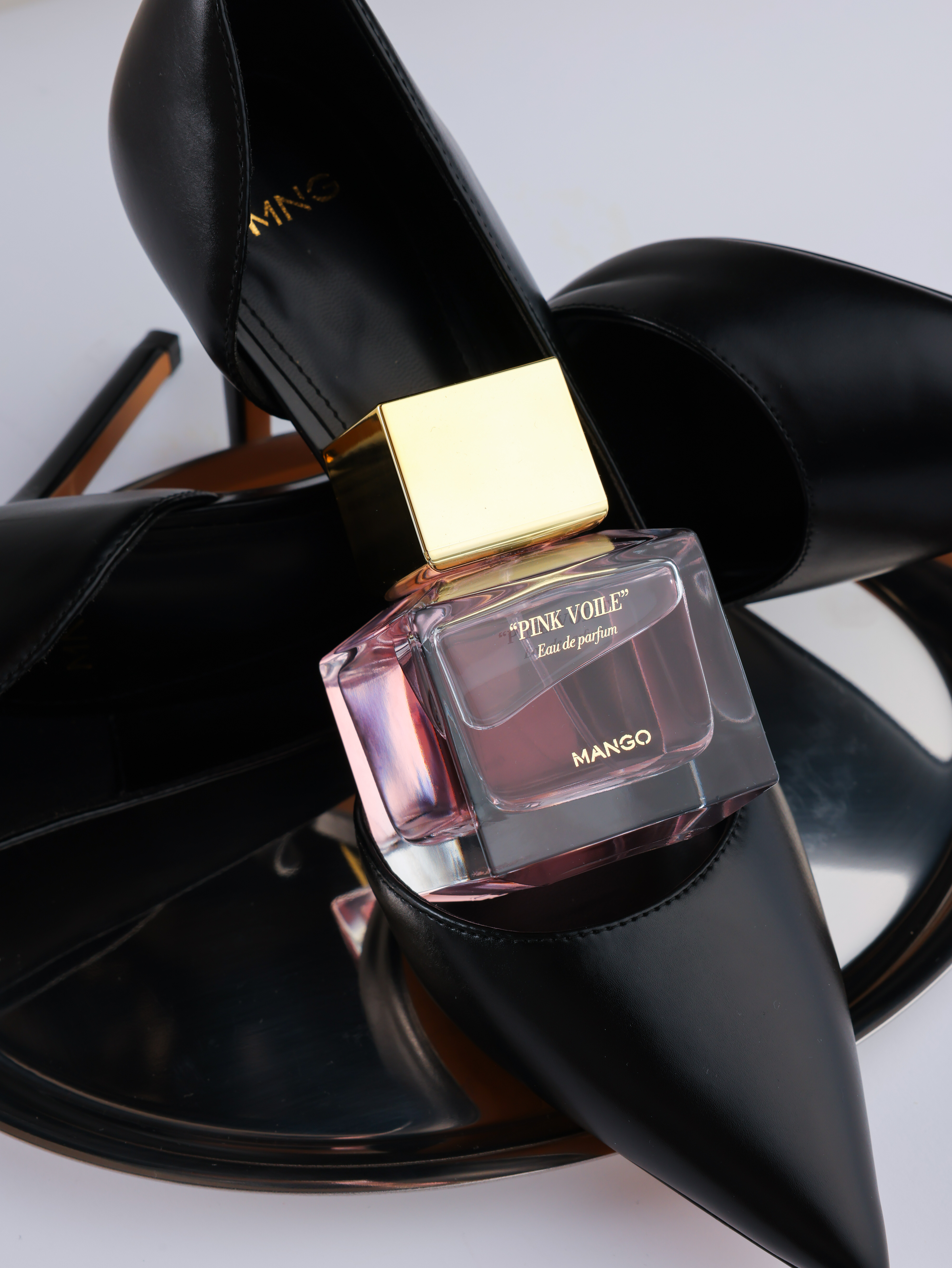 Parfum Mango për femra në shishe të artë – Mango Stores Kosovo (2)