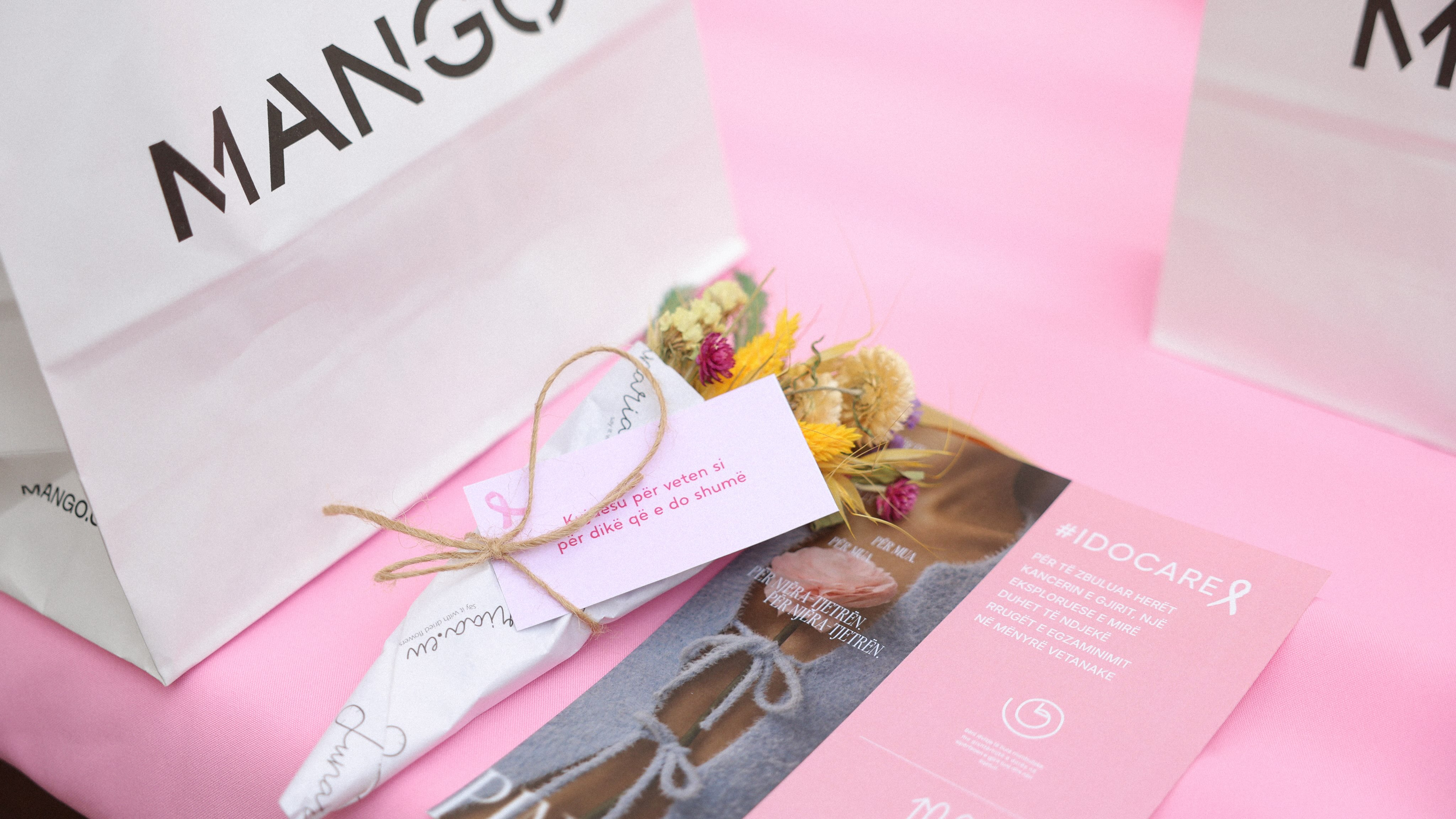 Takim ndërgjegjësimi për Tetorin Rozë – Mango Stores Kosovo (3)