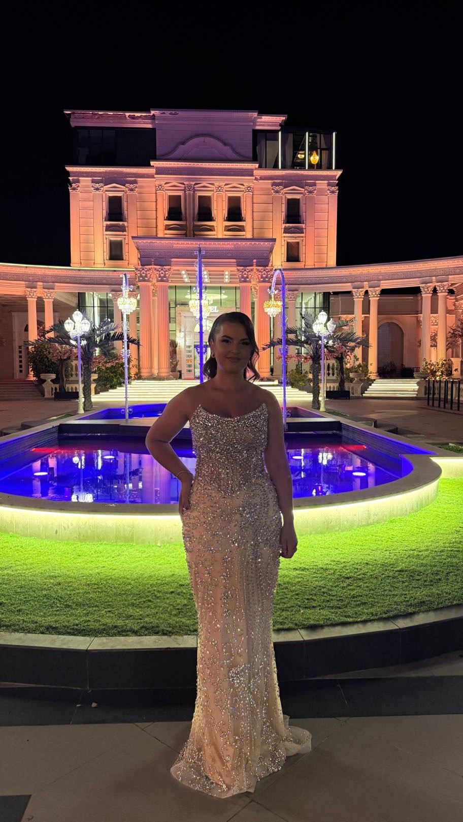 Fustan i gjatë bezhë me shkëlqim – Mia_Dresses