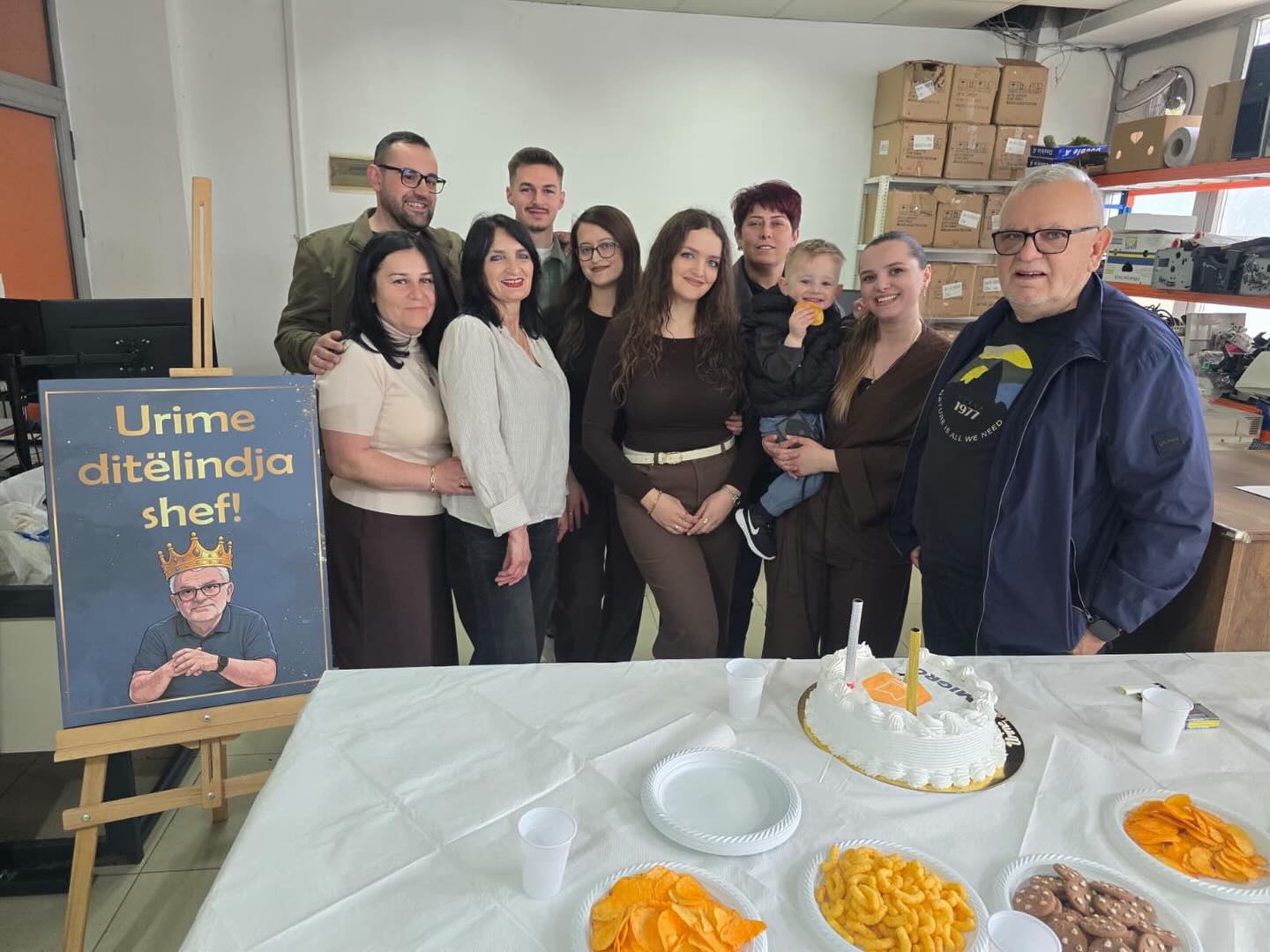 Festë ditëlindjeje me ekipin dhe tortë – MigrosPrint_GiftShop