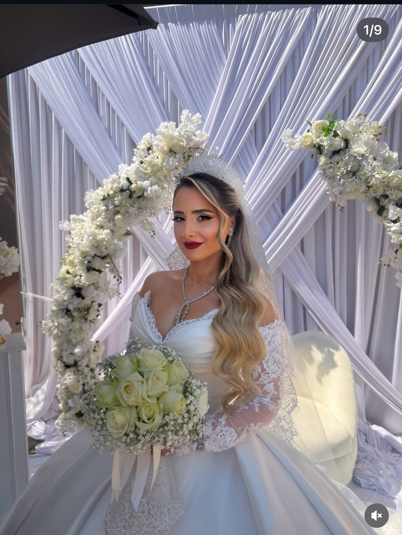 Dekor për përcjelljen e nuses me harqe të bardha – Mina Decor (2)