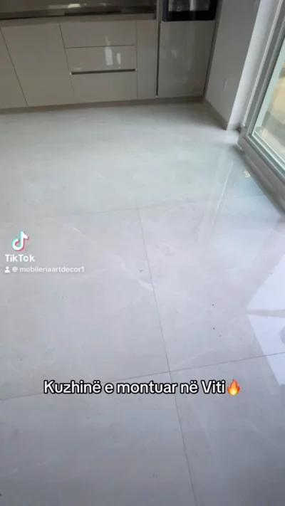 Kuzhinë moderne e montuar me porosi