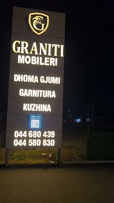 Sallon mobiljesh për dhoma gjumi dhe kuzhina