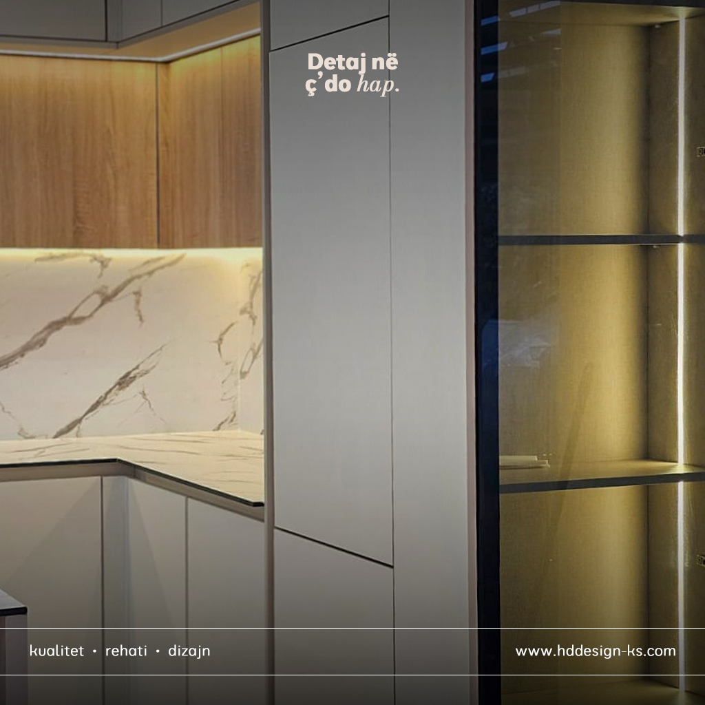 Kuzhinë me ishull mermeri dhe dru – H&D DESIGN. (2)