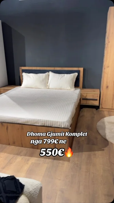 Dhomë gjumi komplet me shtrat druri dhe komodina