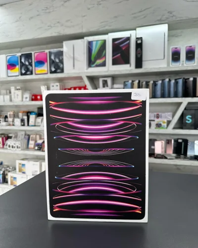 iPad Pro gjenerata e 6-të 12.9 inç