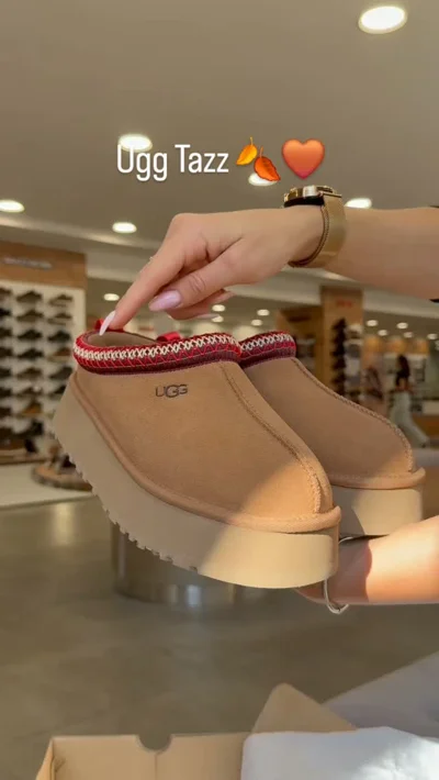 Papuçe UGG Tazz kafe me platformë