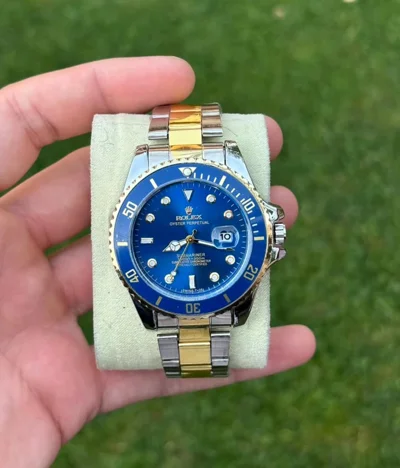 Orë dore me dizajn Rolex Submariner blu