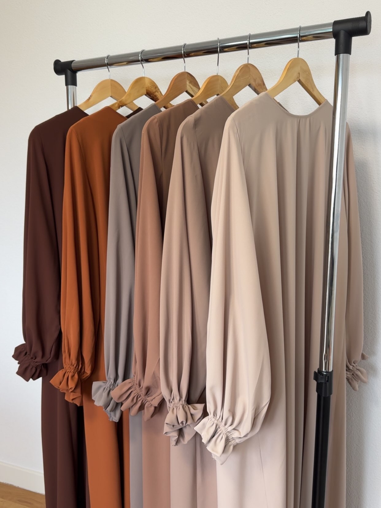 Abaya me mëngë të mbledhura në disa ngjyra – PURE MODESTY (2)