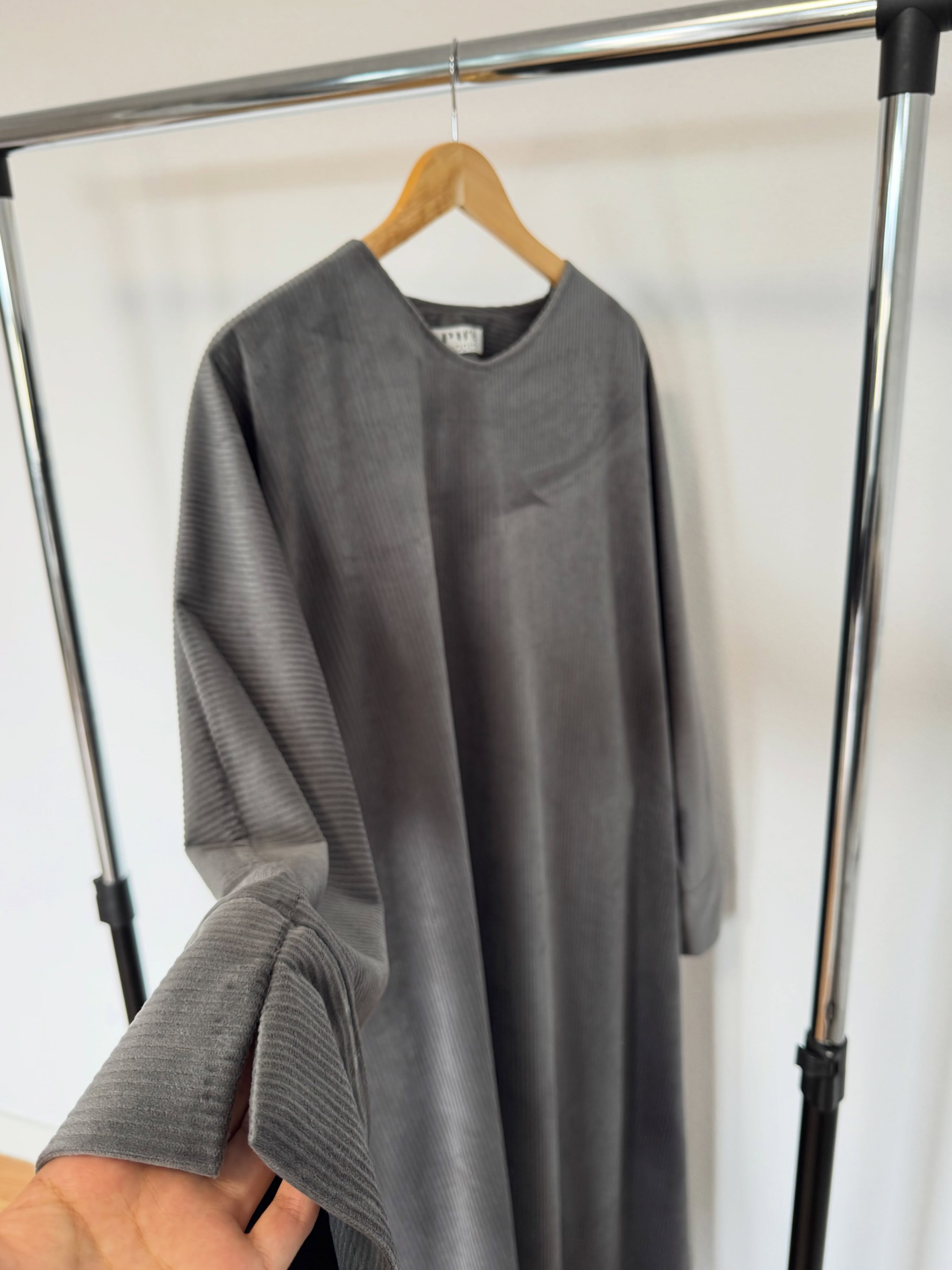 Fustan i gjatë kadifeje kafe dhe blu – PURE MODESTY (4)