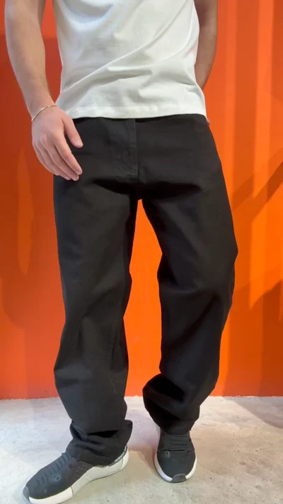 Xhinse baggy të zeza për meshkuj
