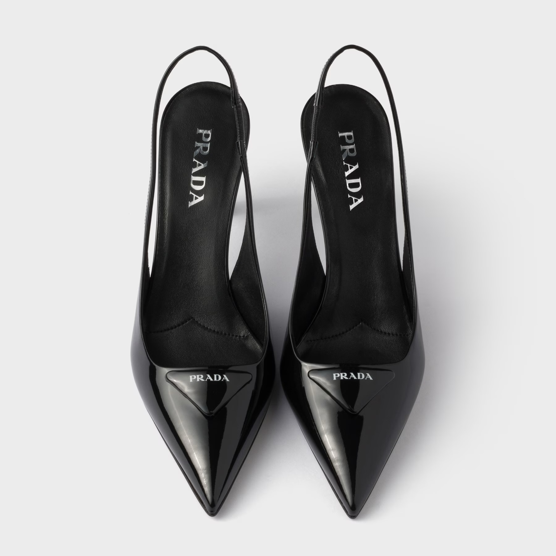 Këpucë Prada me lustër dhe rrip prapa – runway boutique (3)