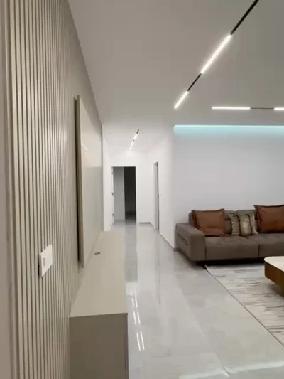 Dekor ambienti me panele muri dhe tepih