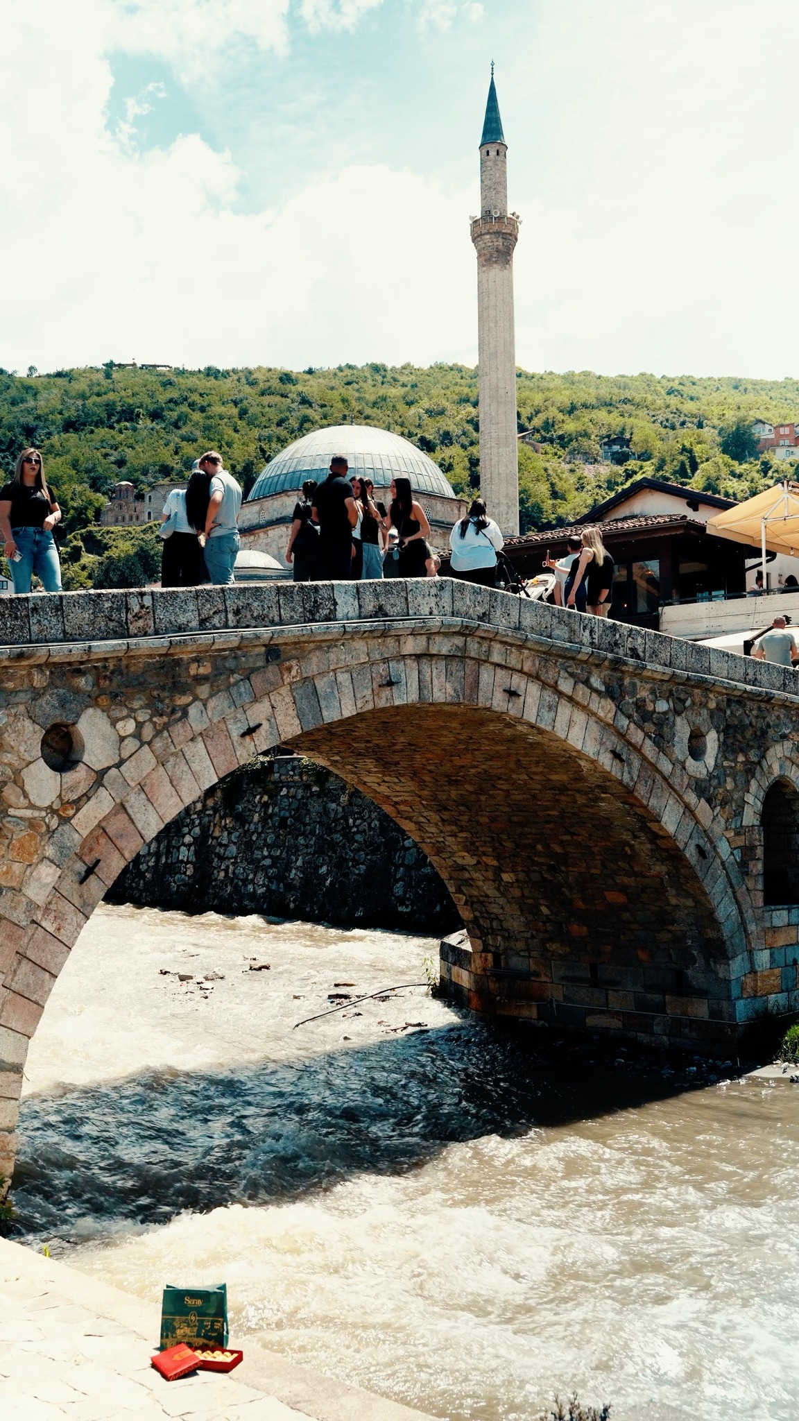 Ura e Gurit në Prizren – S A R A Y   S W E E T S