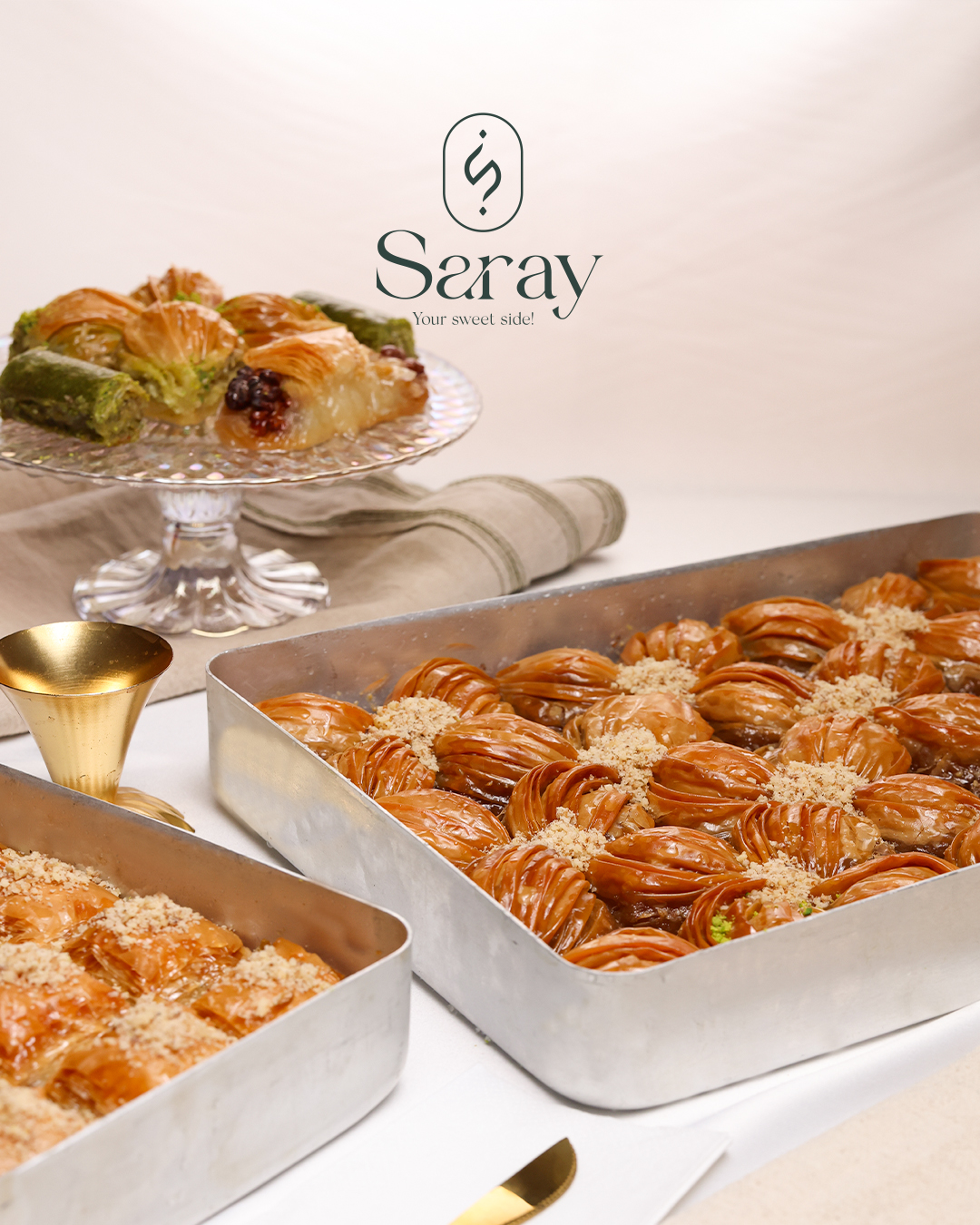 Bakllava me fëstëk në tepsi – S A R A Y   S W E E T S