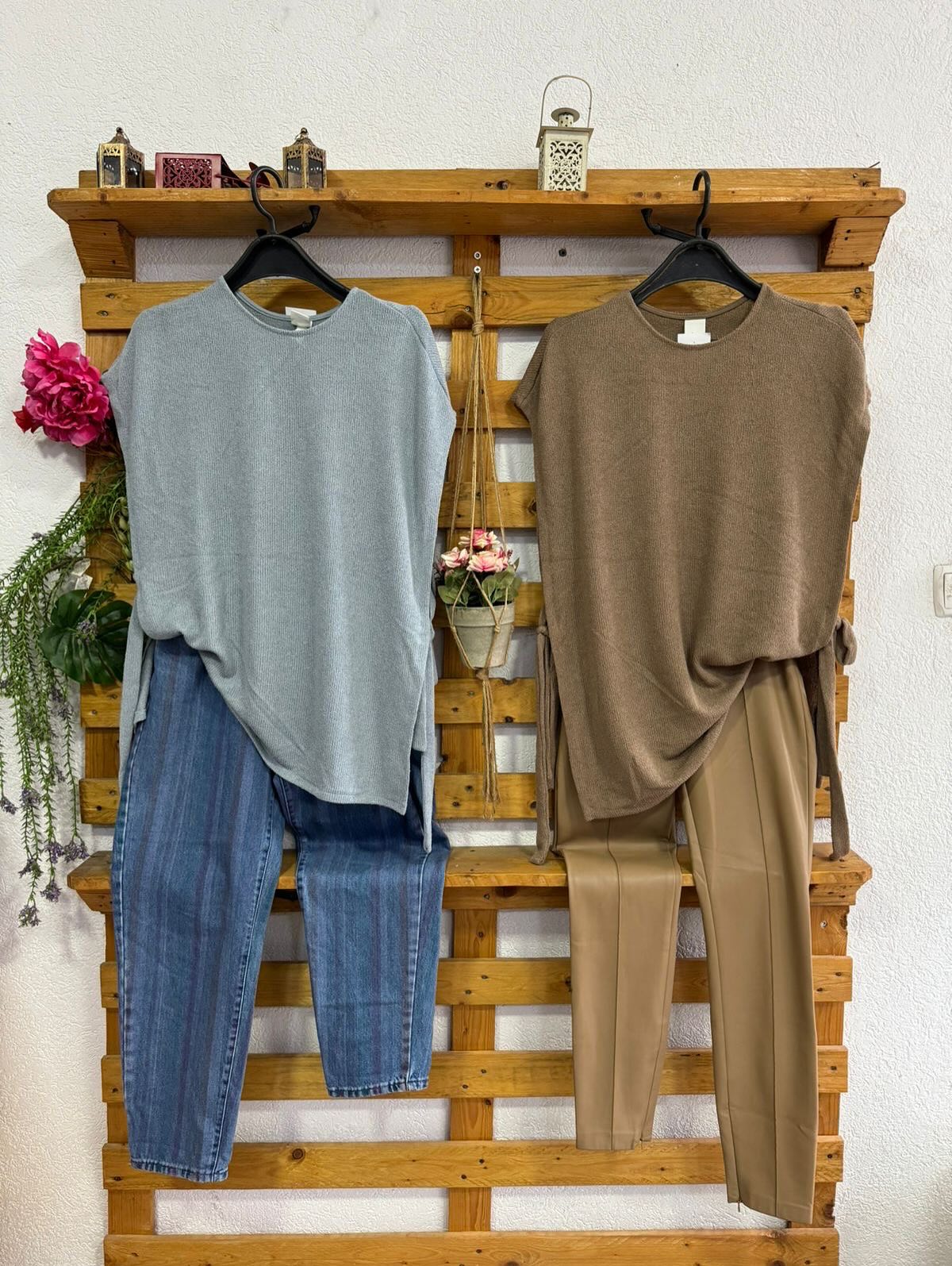 Pallto e kuqe dhe triko Love me xhinse – Second Store | Mitrovicë (4)