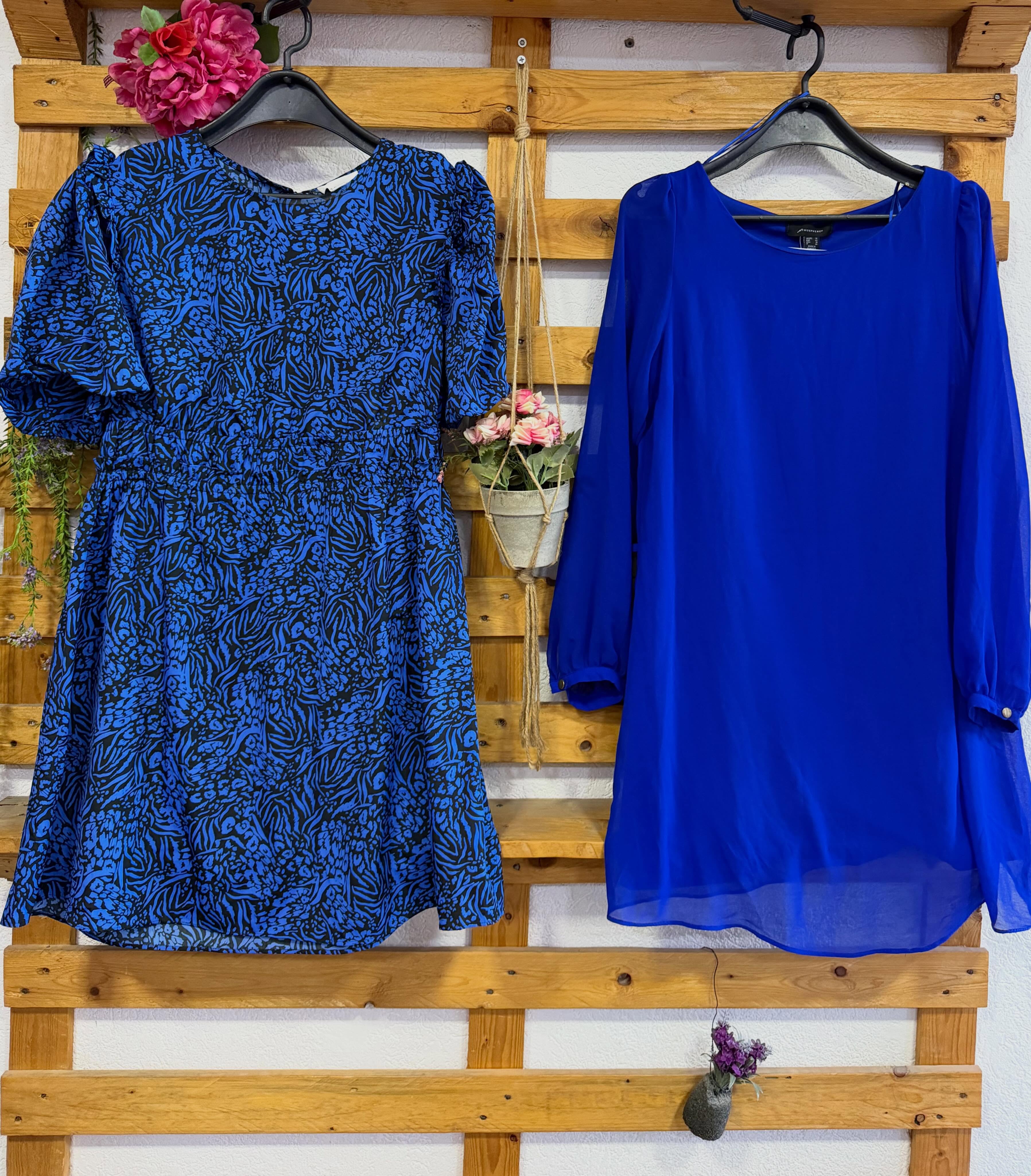 Fustan blu dhe fustan i gjatë me lule – Second Store | Mitrovicë (4)