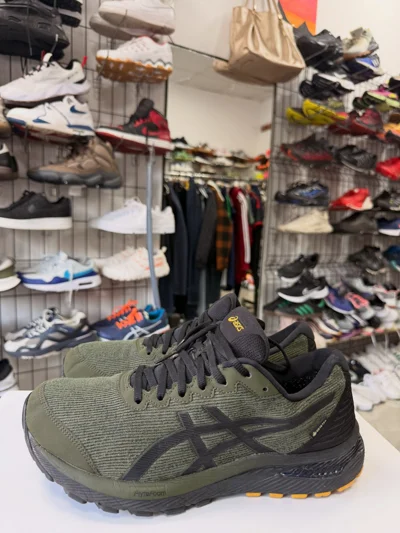 Atlete Asics Gore-Tex numër 44