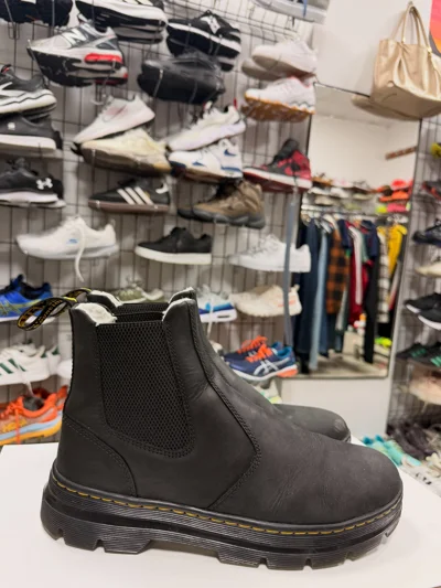 Këpucë Dr Martens numër 45