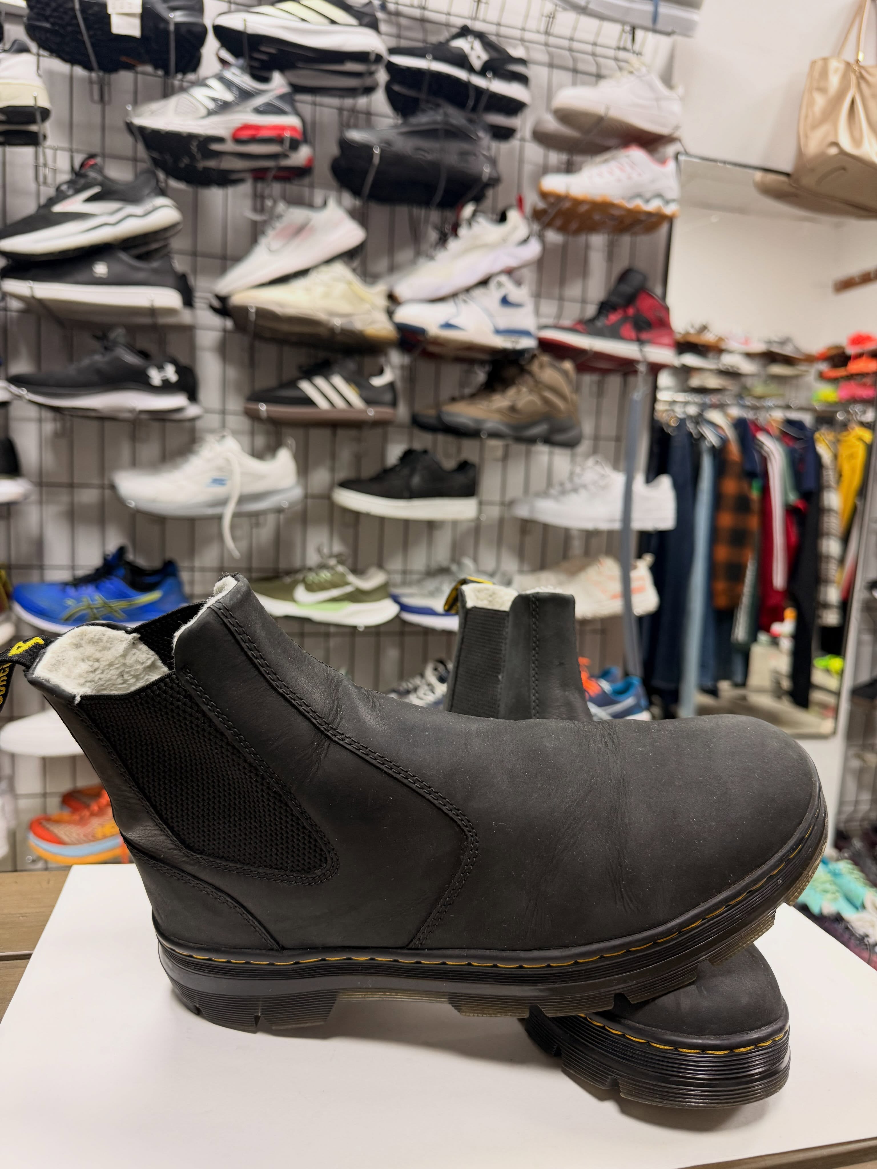 Këpucë Dr Martens numër 45 – Shoes Outlet👟 (2)