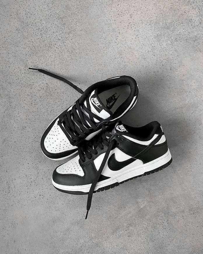 Atlete Nike të zeza me të bardha – Atlete ORIGINALE