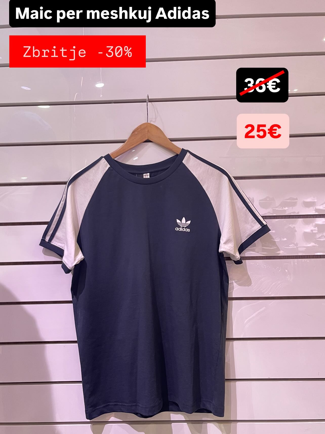 Maicë Nike e zezë me logo të kuqe – Sport Store Prishtina (2)