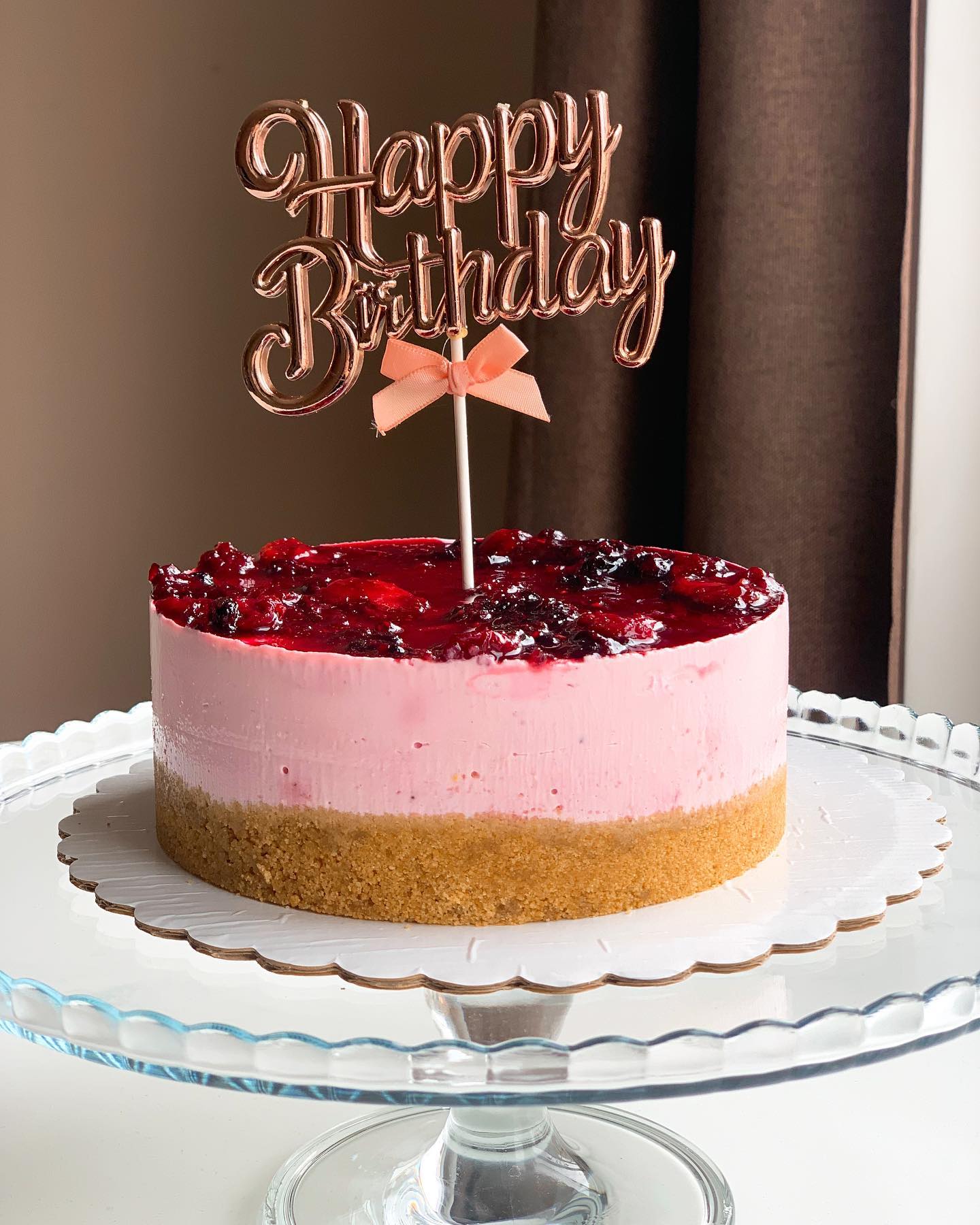 Cheesecake me fruta të kuqe – Sweet Little Somethings