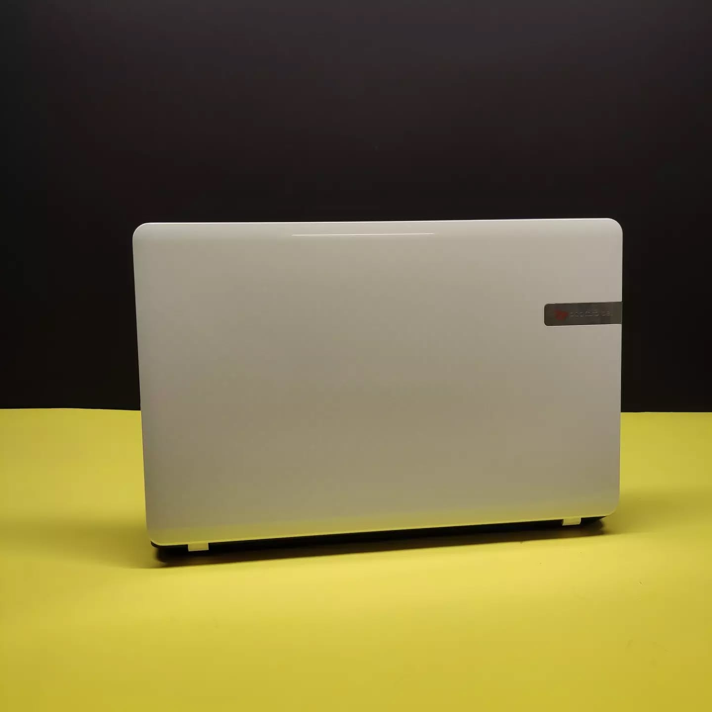 Laptop Packard Bell 17.3 inç Pentium 4GB – TAB LAPTOPS (2)