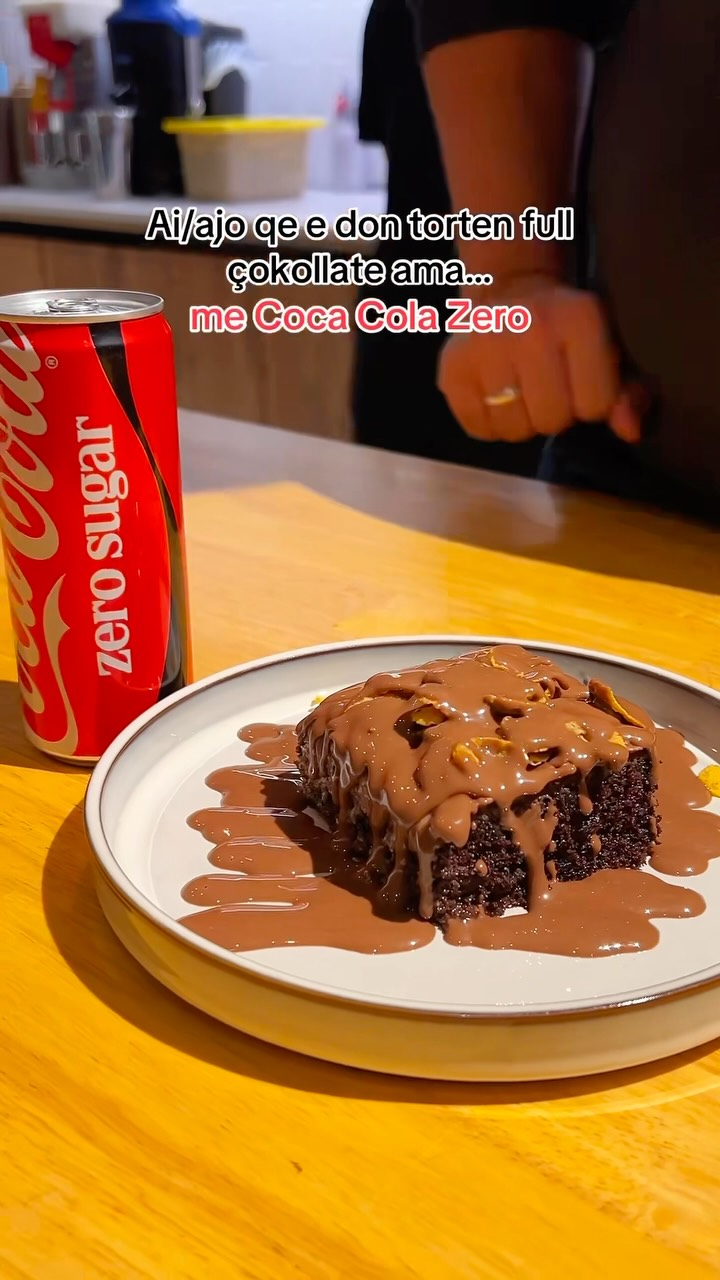 Ëmbëlsirë me çokollatë dhe Coca-Cola Zero – Tai Sweets