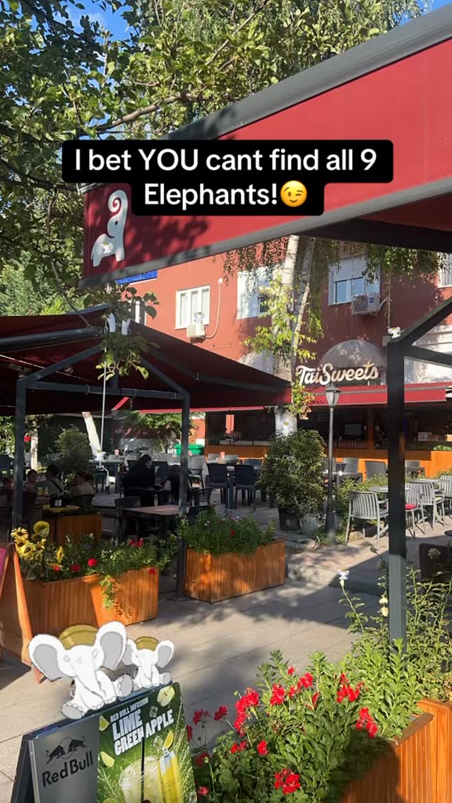 Ambienti i ëmbëltores në qendër të Prishtinës – Tai Sweets
