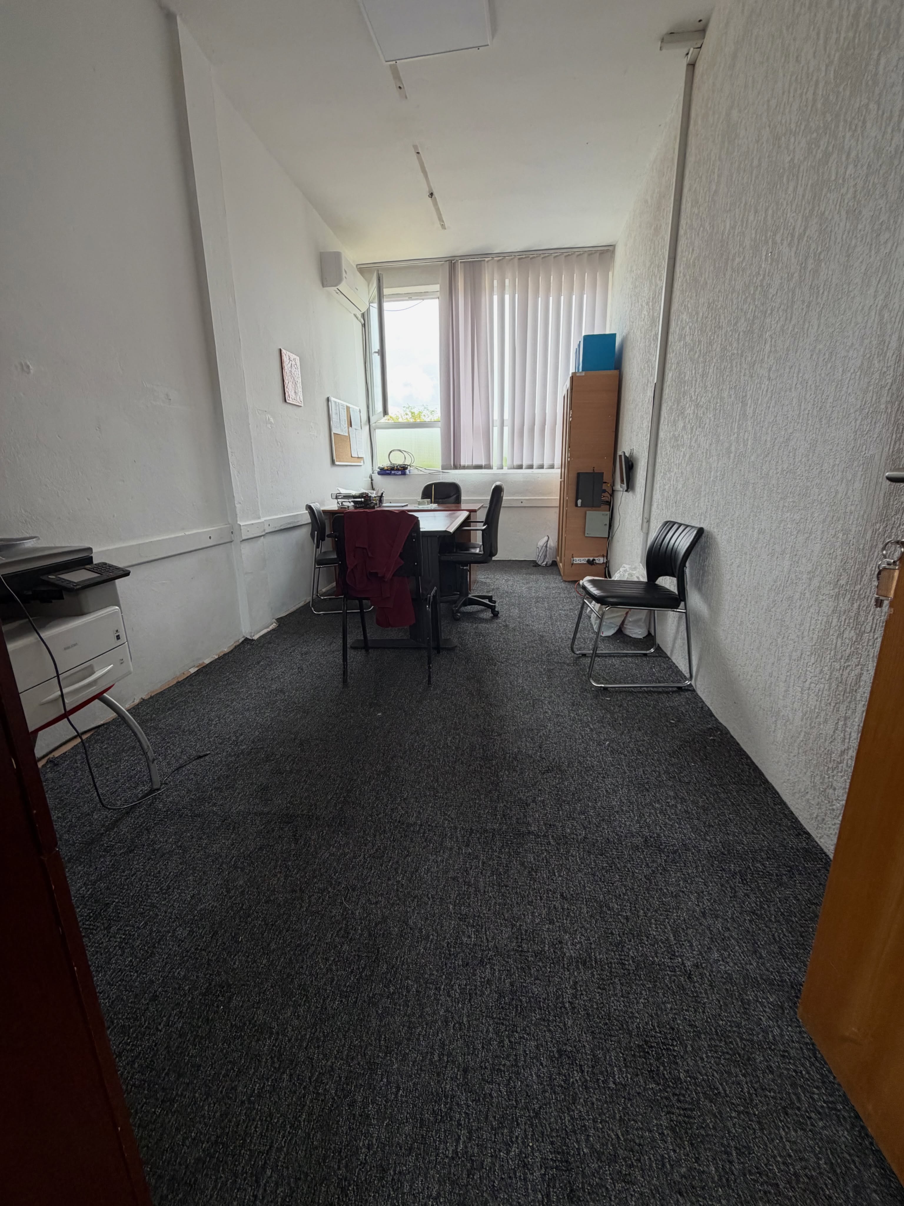 Tepison me gomë për shkolla dhe biznese – Tepisona & PVC (3)