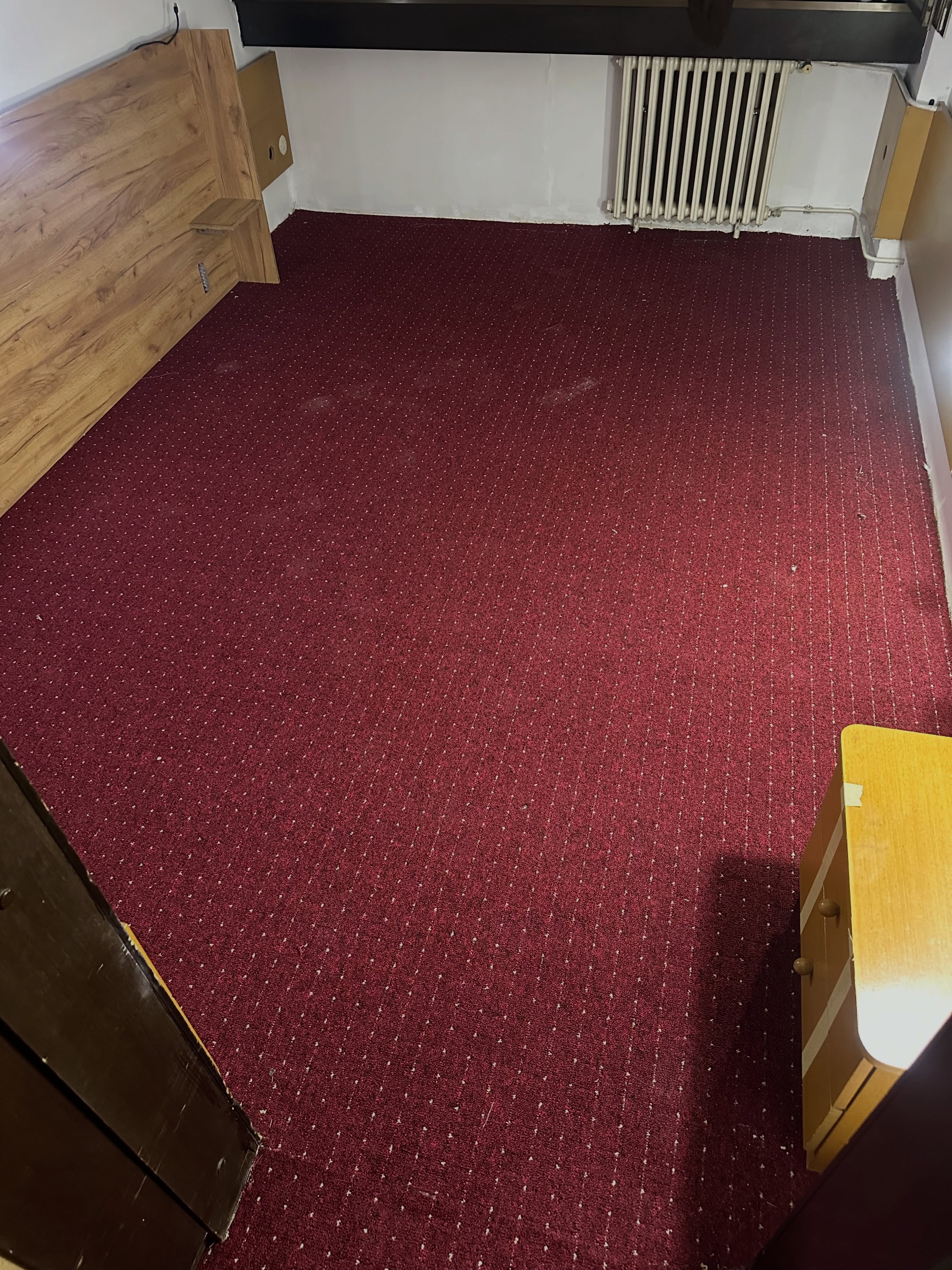 Tepison bordo me pika për hotele – Tepisona & PVC