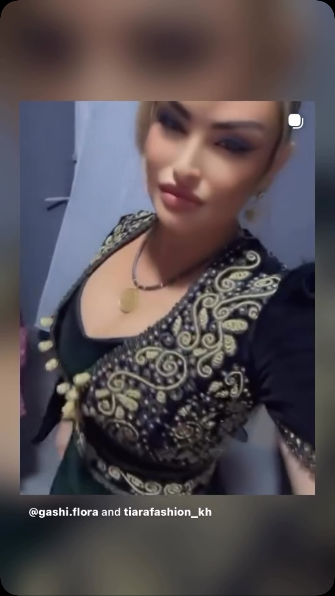 Jelek i zi tradicional me qëndisje ari – Tiara Fashion