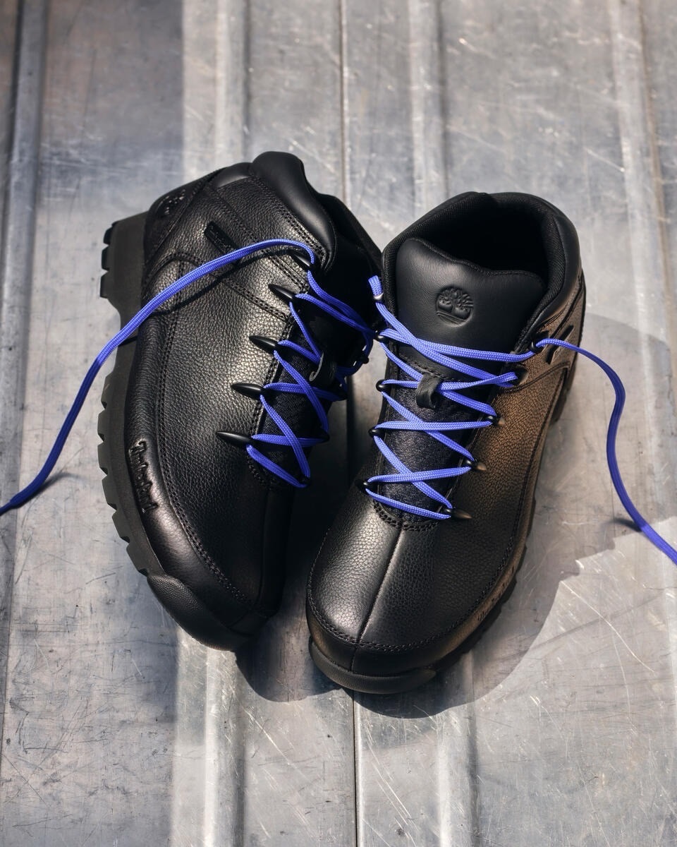 Çizme Timberland të zeza me lidhëse blu – Timberland Kosova