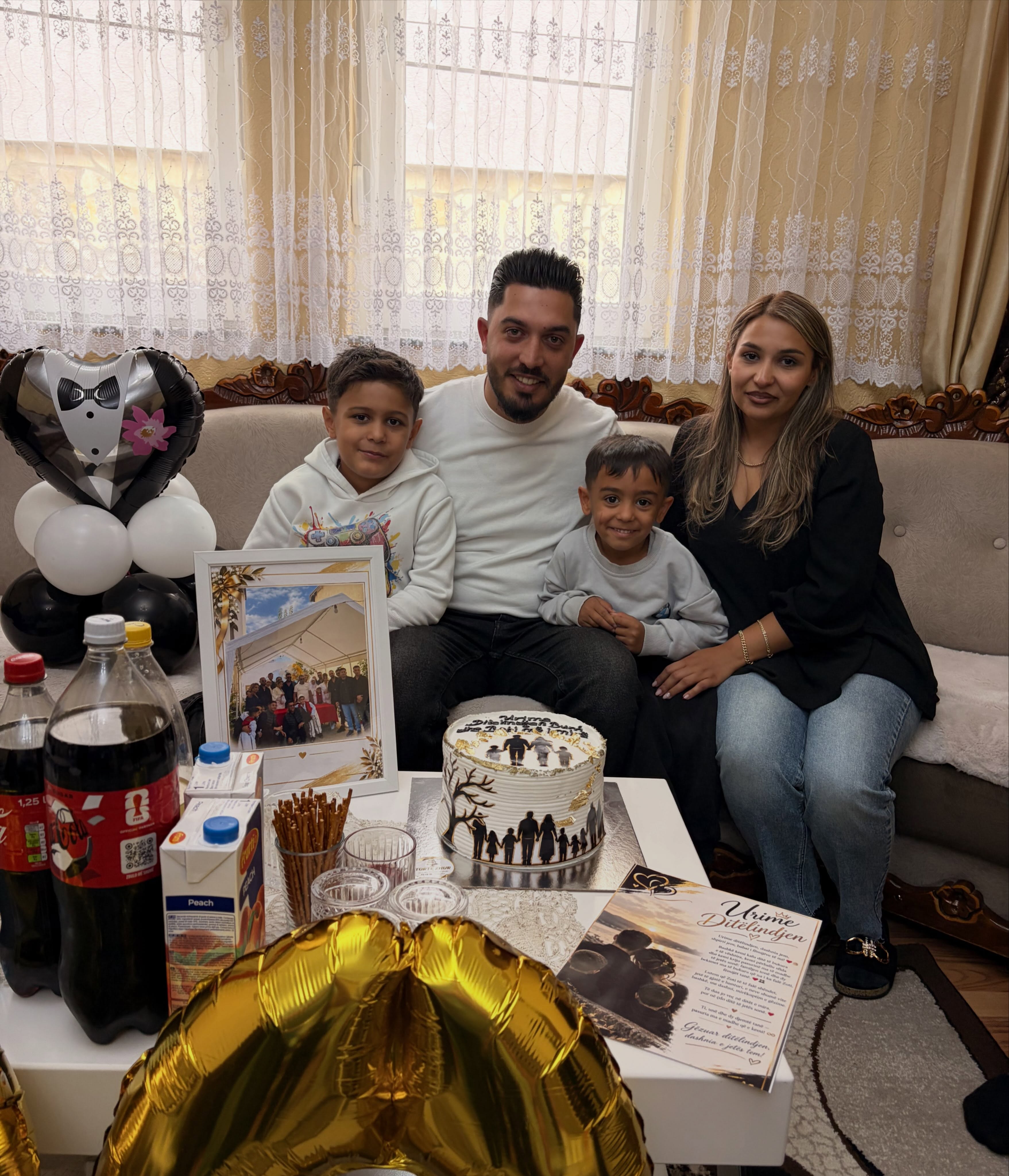 Surprizë familjare me tortë dhe balona – Surpriza dhe torte me porosi 🎂ZHUR🎂