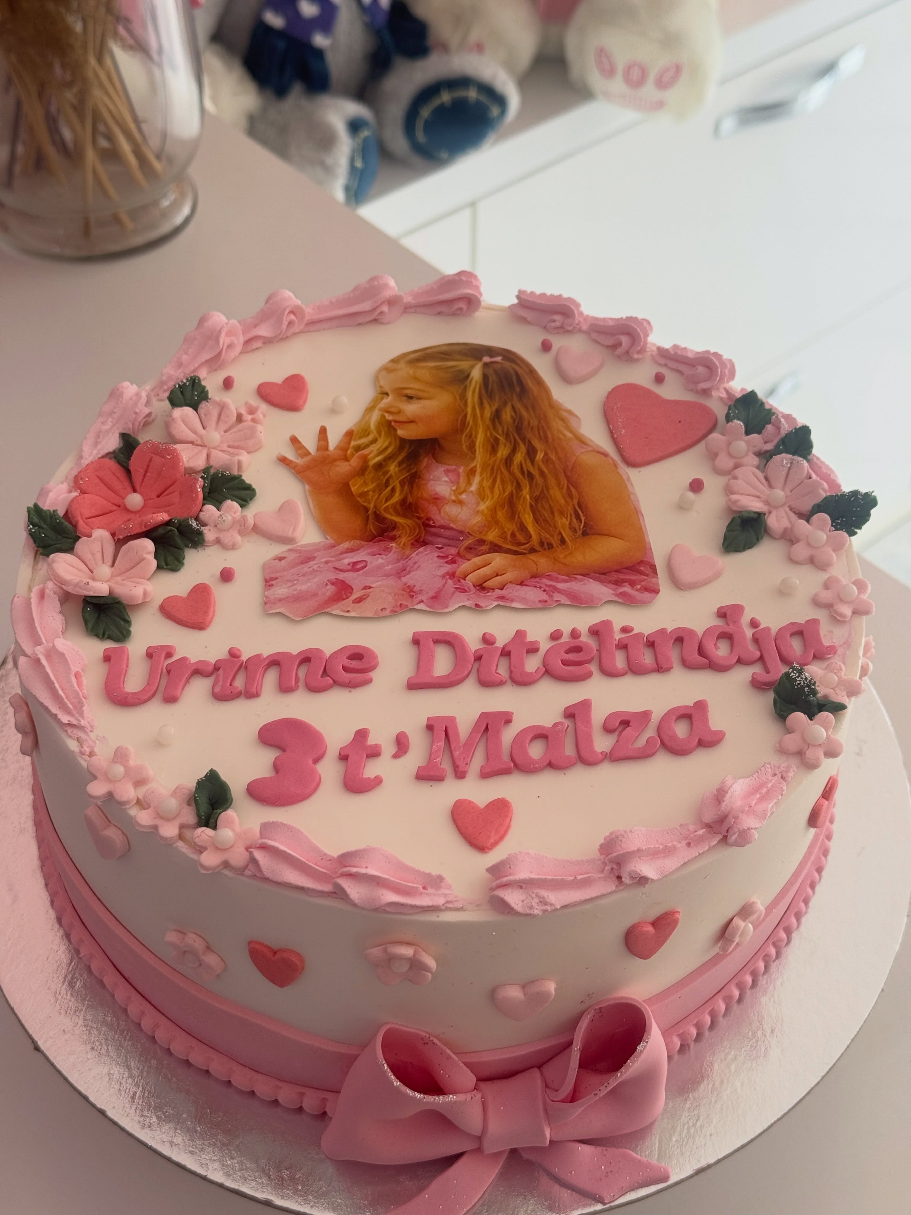 Tortë për ditëlindjen e tretë me foto – 𝗧𝘄𝗶𝗻𝘀 𝗗𝗲𝘀𝘀𝗲𝗿𝘁