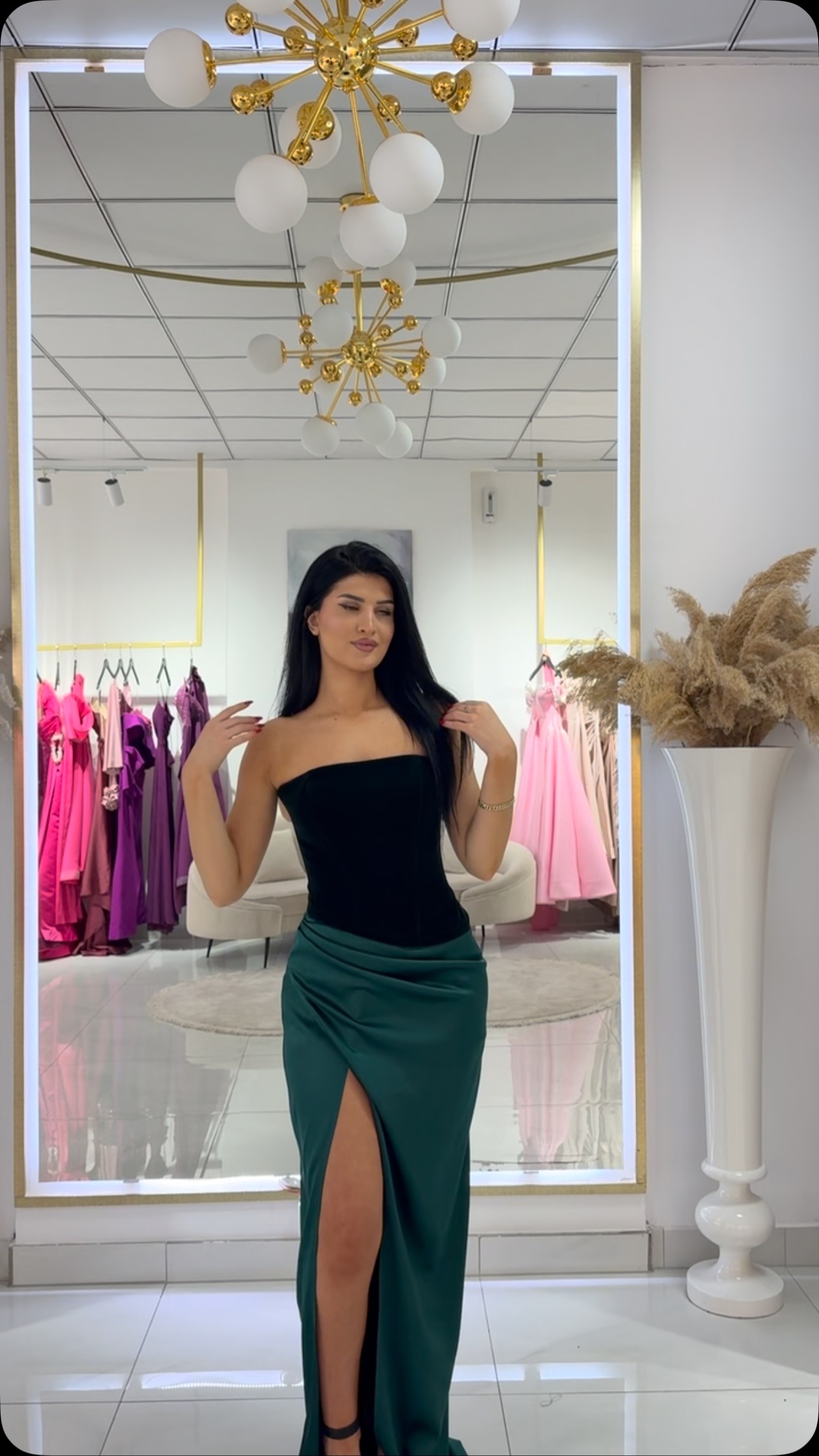 Fustan me korse të zezë dhe fund jeshil – Unique Dresses