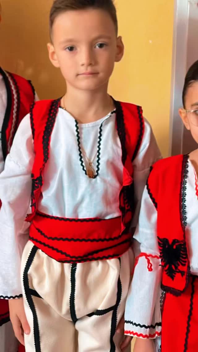 Veshje kombëtare për djem me jelek të kuq – Veshje Kombetare Tradicionale 🇽🇰🇦🇱