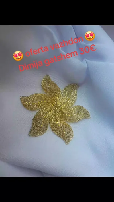 Dimi të bardha me lule ari