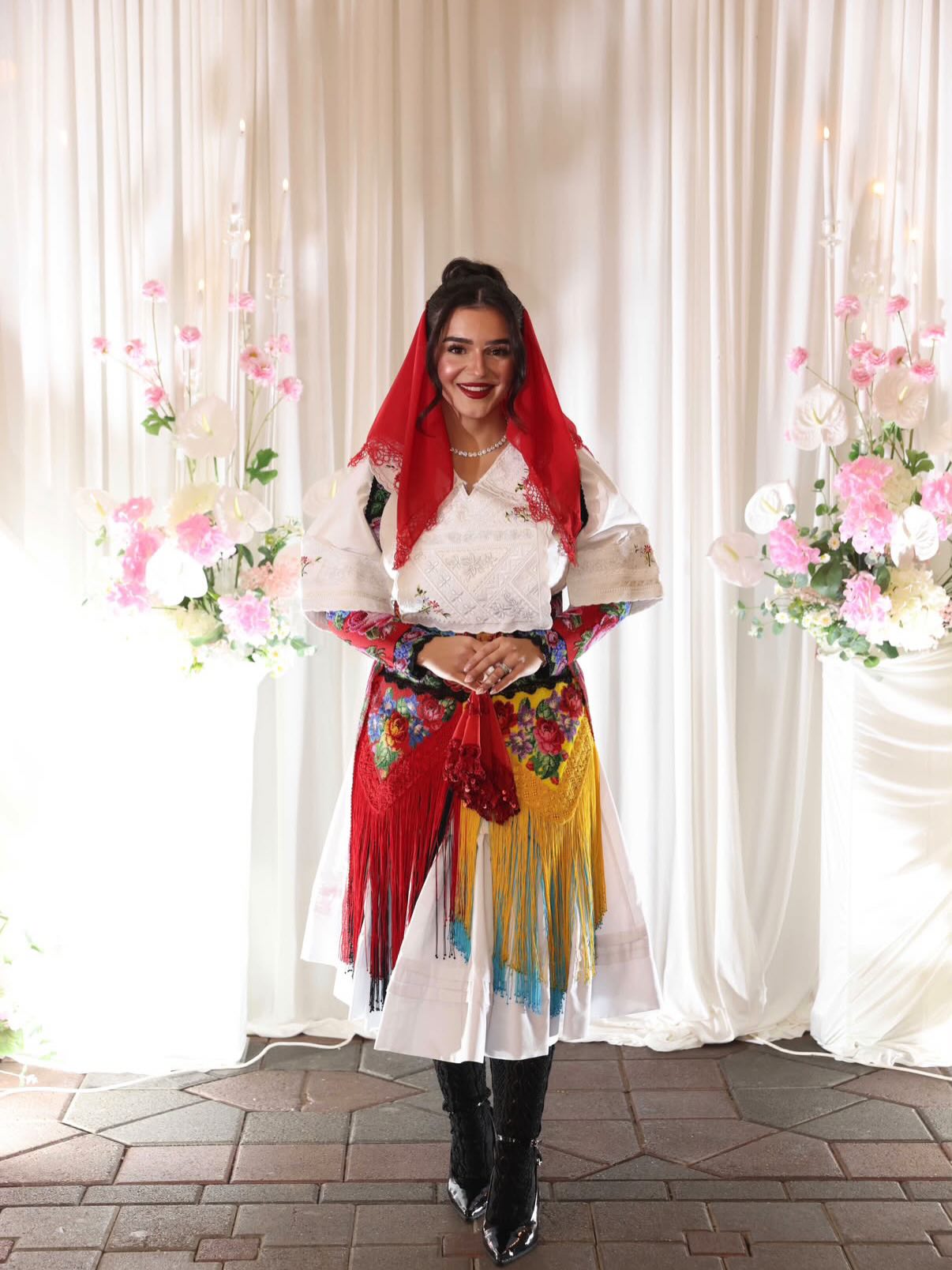 Veshje tradicionale e Tropojës me shami të kuqe – Veshje Tradicionale Rugovase🇦🇱 (2)