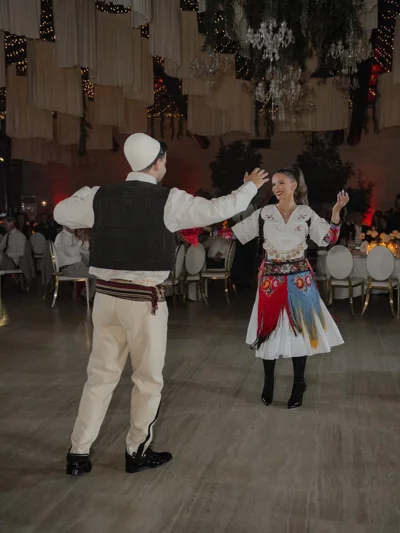 Veshje tradicionale e Rugovës për burra dhe gra