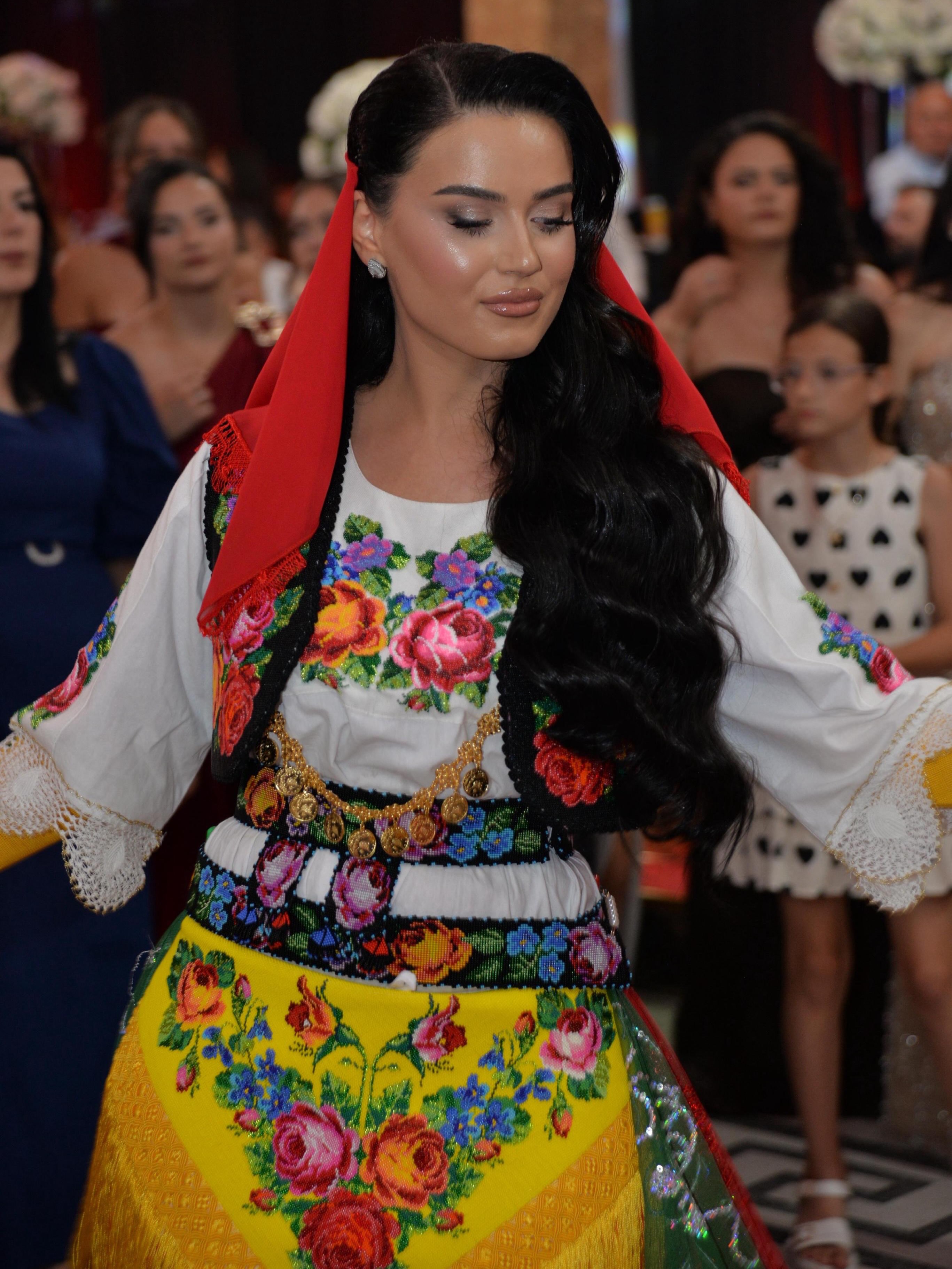 Veshje tradicionale nusërie e Tropojës – Veshje Tradicionale Rugovase🇦🇱