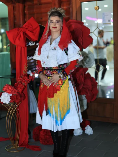 Veshje tradicionale e Tropojës me shami